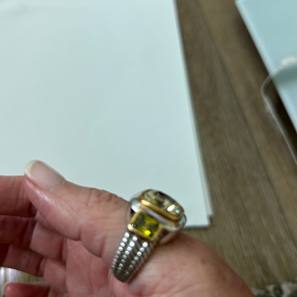 Elegant 925 Silver Yellow Gemstone Ring - Picture 10 of 13